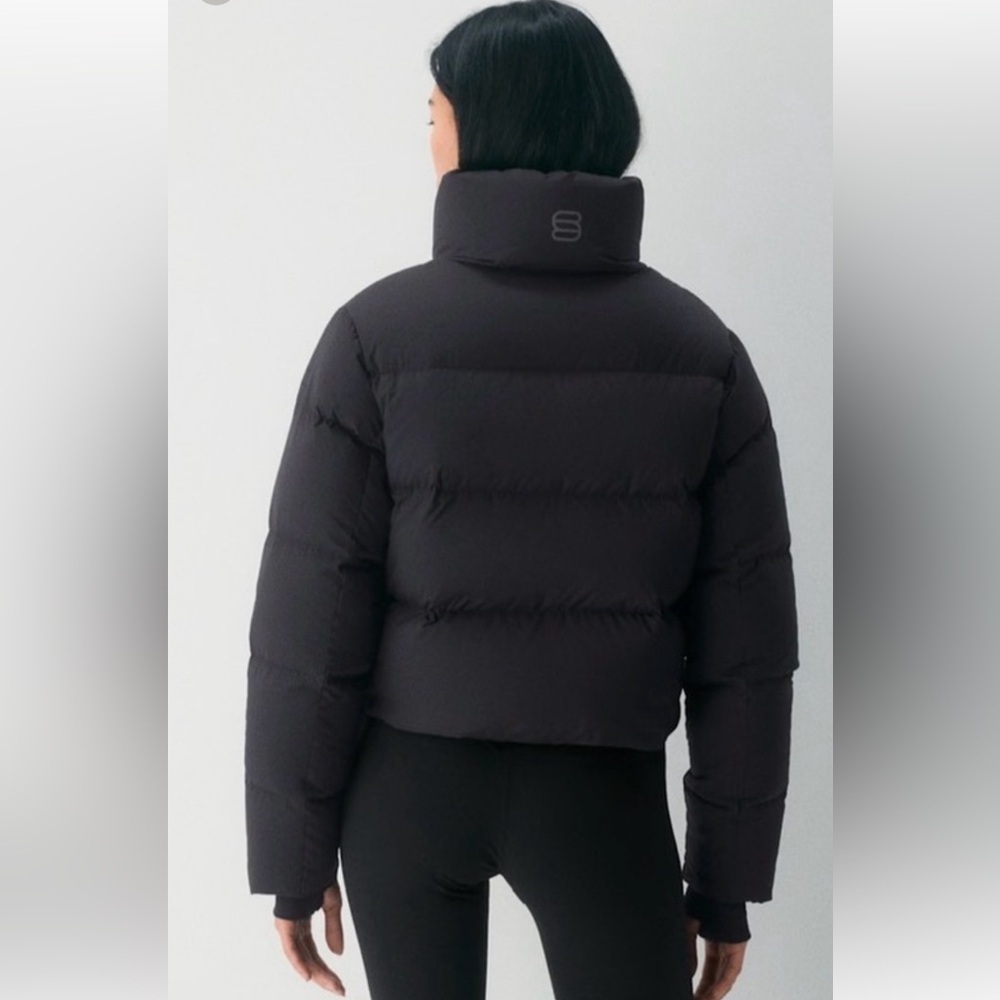 Aritzia Women’s Black Super Mini Puff Jacket Size XS NO Hood EUC